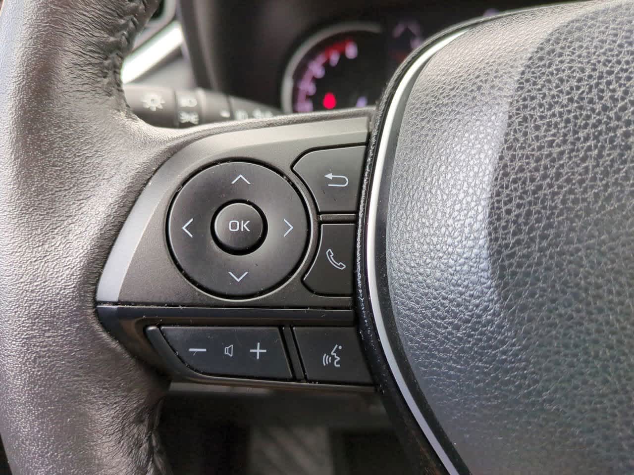 Thumbnail: 2021 Toyota RAV4 - 24