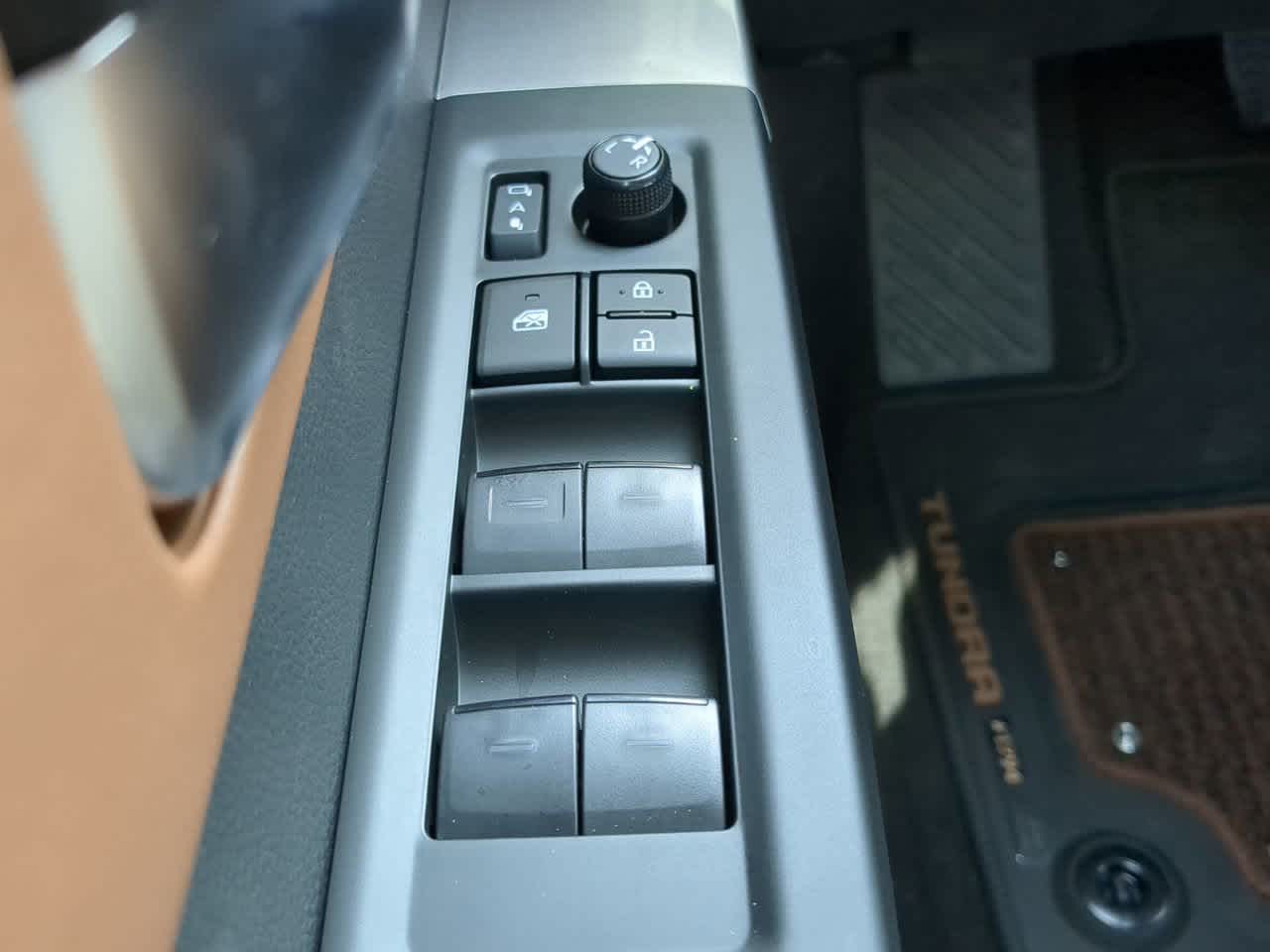Thumbnail: 2025 Toyota Tundra - 23