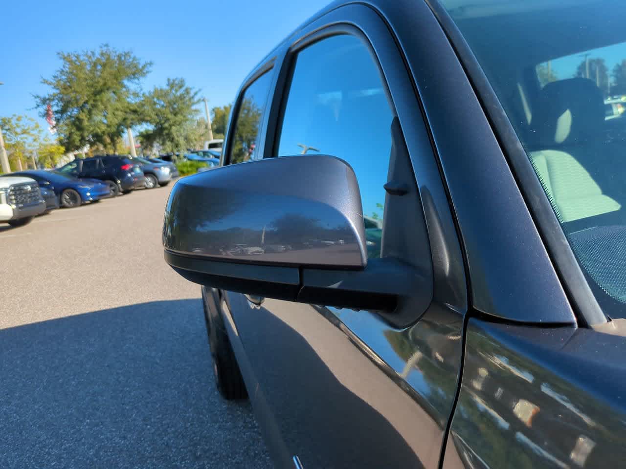 Thumbnail: 2017 Toyota Tacoma - 12