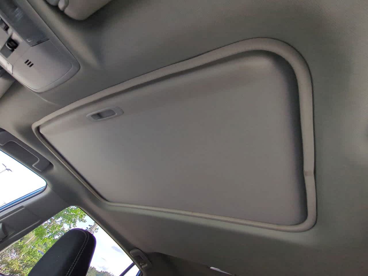 Thumbnail: 2018 Toyota RAV4 - 19