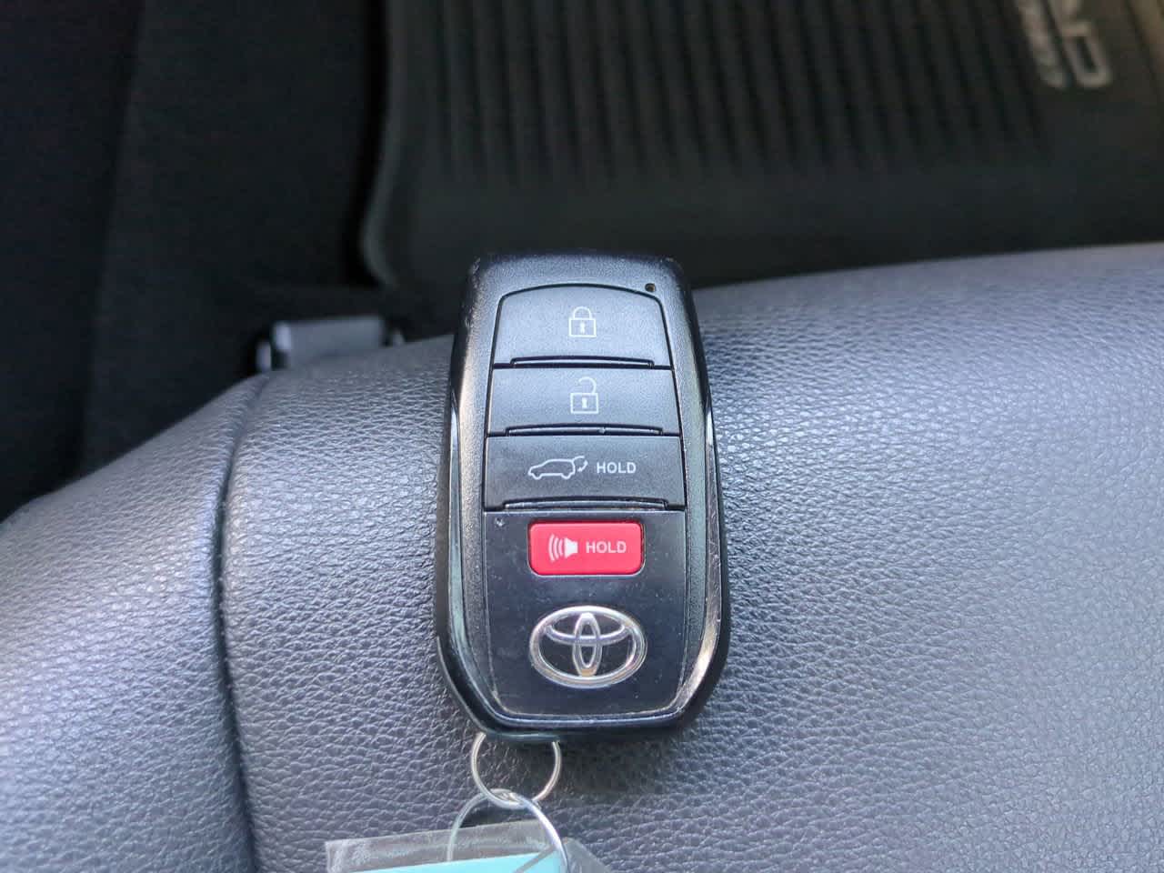 Thumbnail: 2022 Toyota Corolla Cross - 27