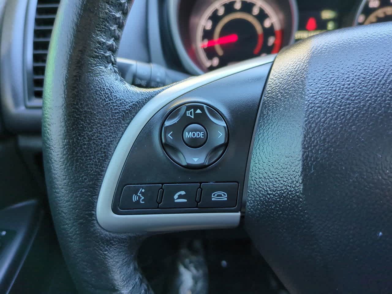 Thumbnail: 2015 Mitsubishi Outlander Sport - 21