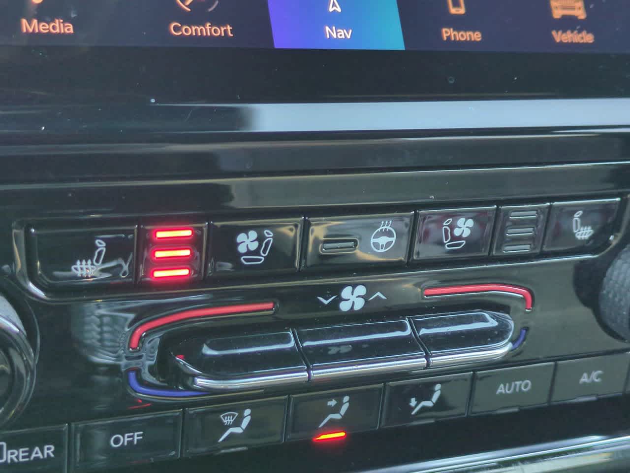 Thumbnail: 2022 Jeep Grand Cherokee - 23