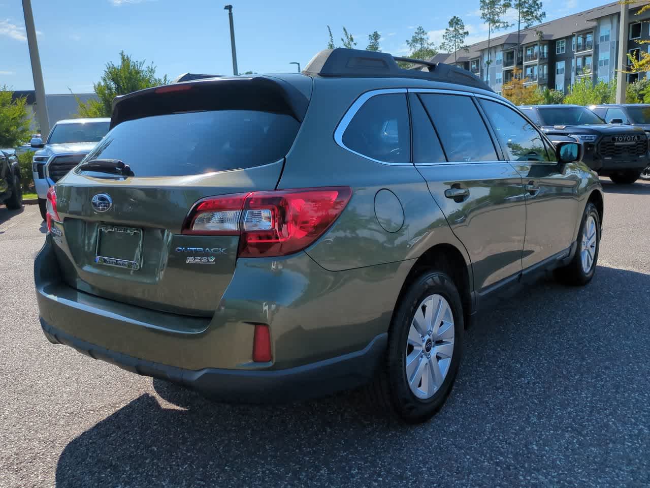 Thumbnail: 2017 Subaru Outback - 6