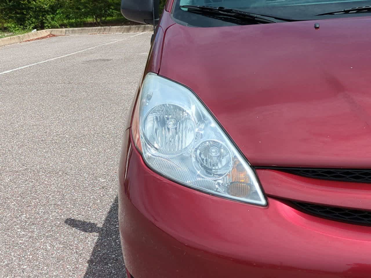 Thumbnail: 2008 Toyota Sienna - 8