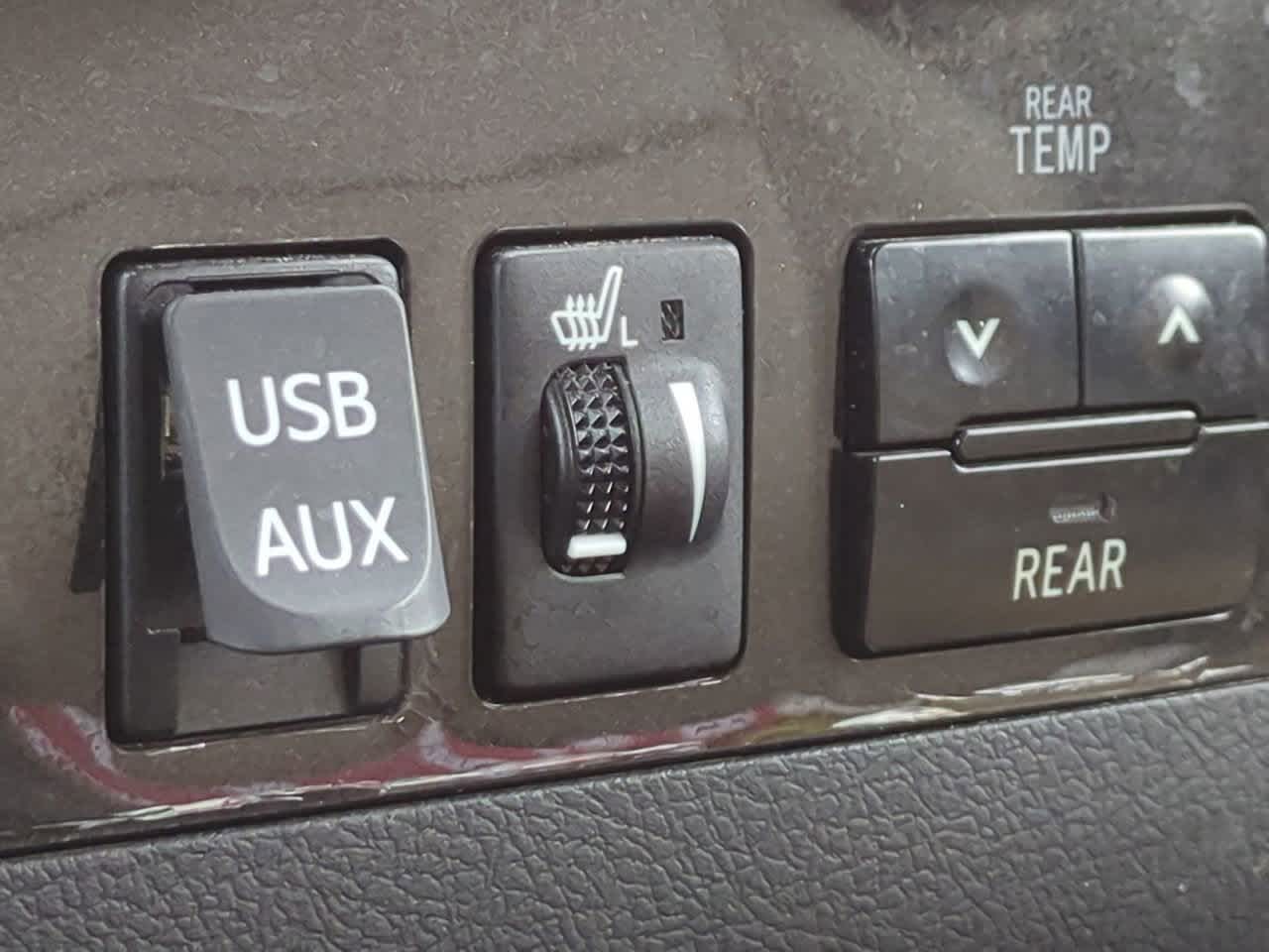 Thumbnail: 2012 Toyota Sequoia - 23