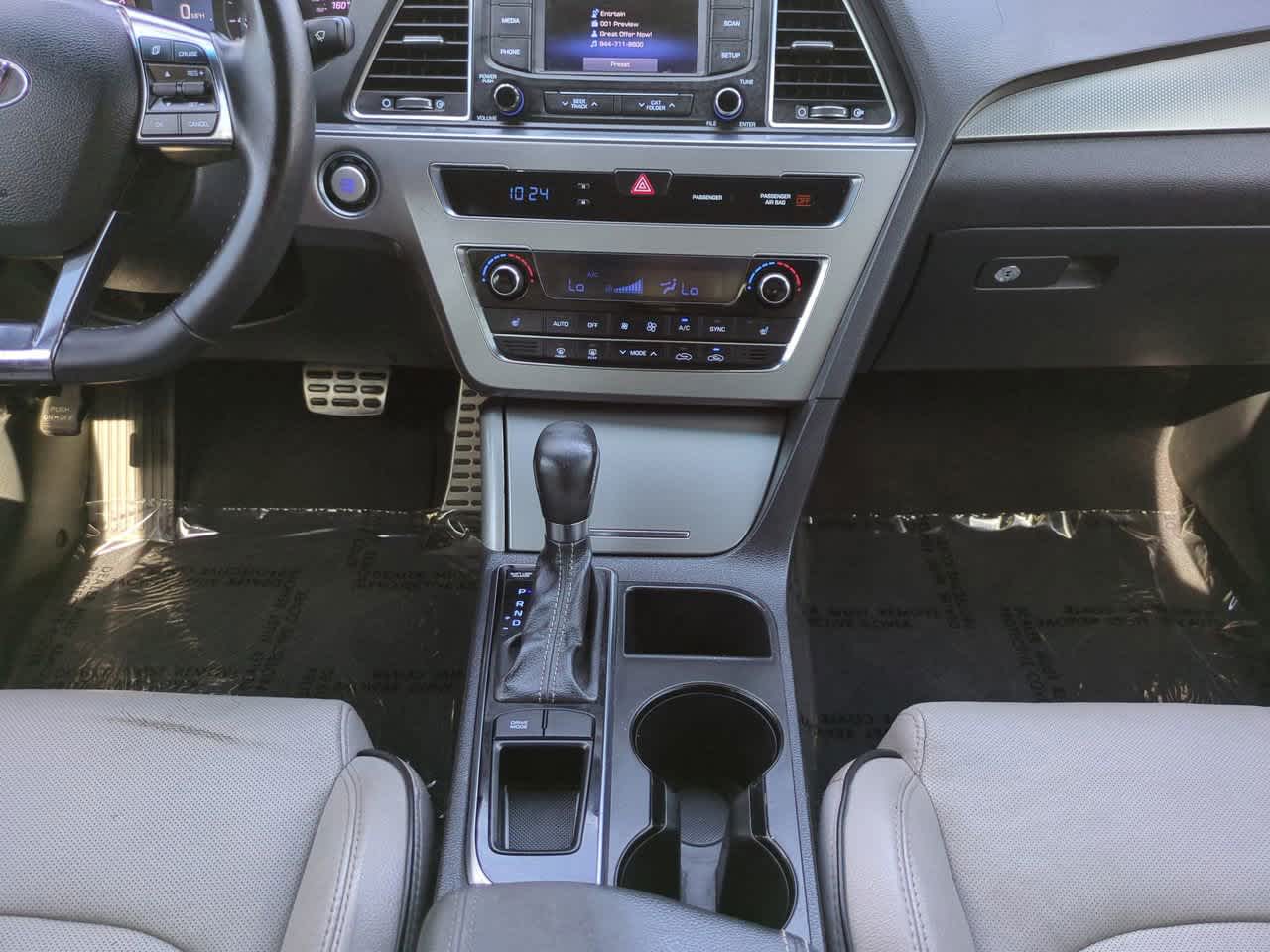 Thumbnail: 2015 Hyundai Sonata - 18