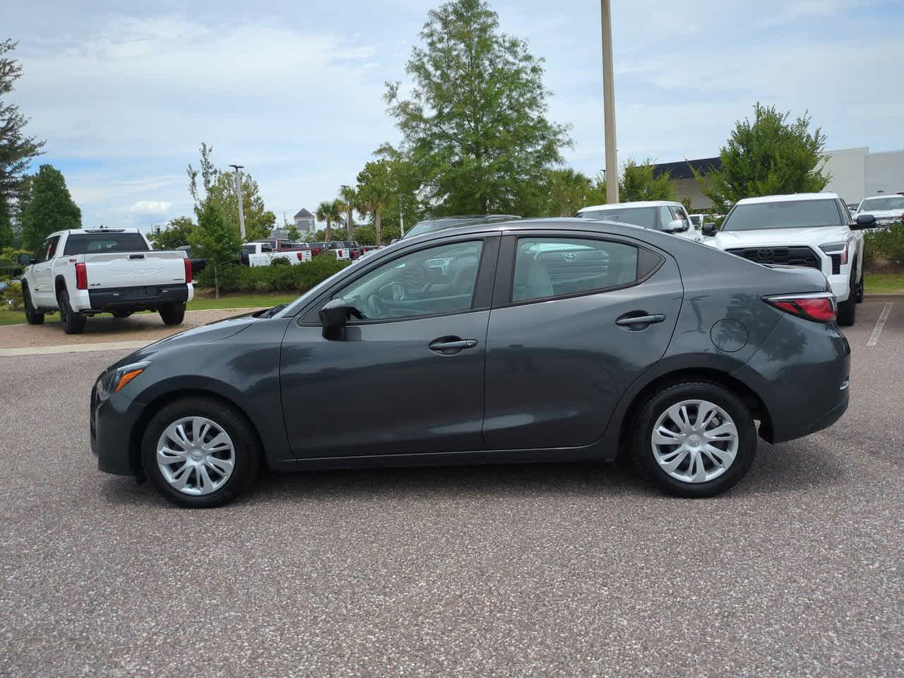 Thumbnail: 2019 Toyota Yaris - 3