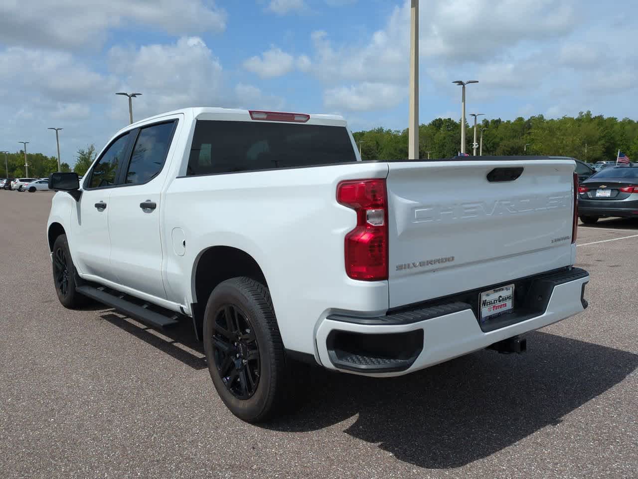 2024 Chevrolet Silverado 1500 Custom 4