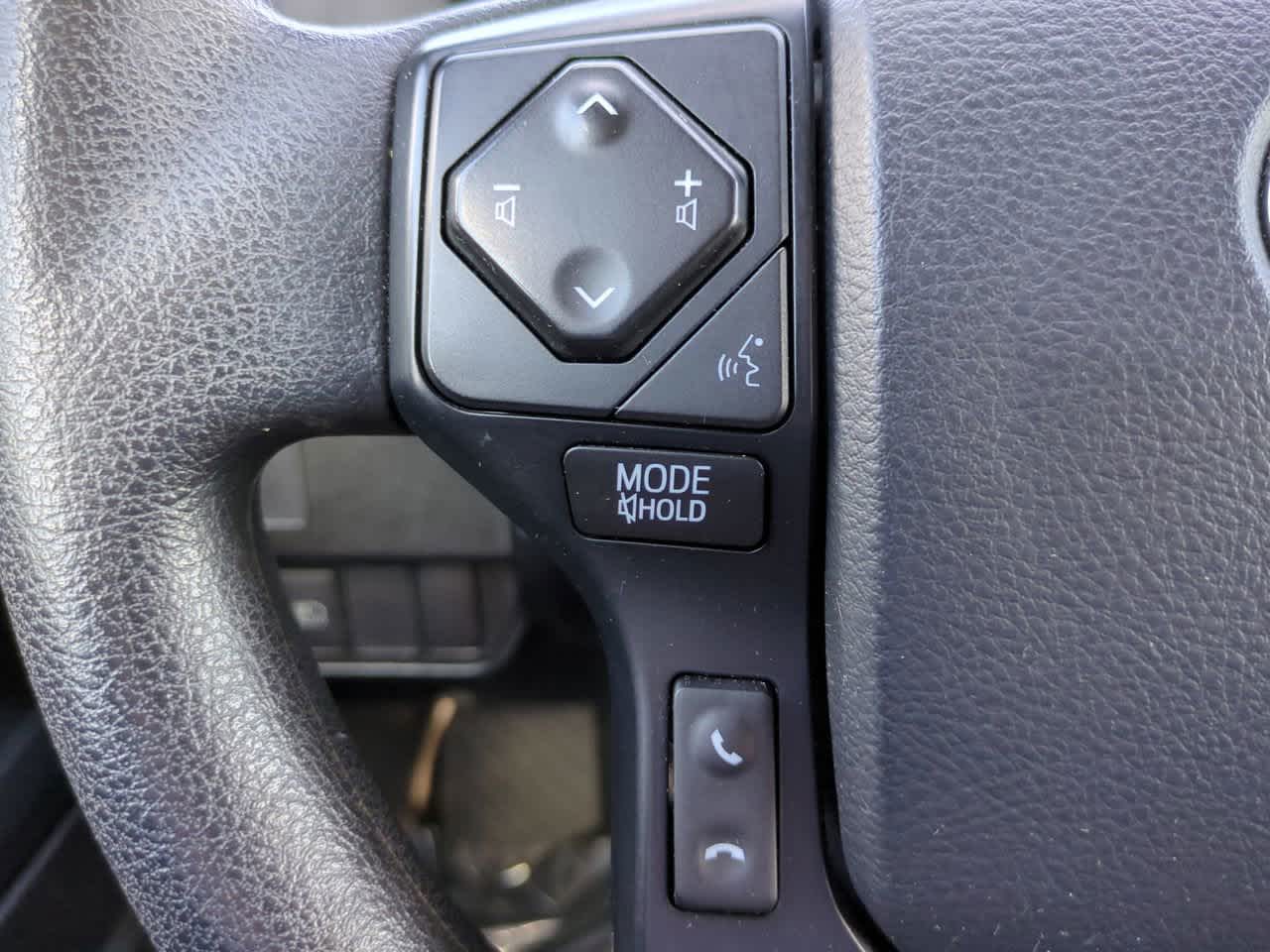 Thumbnail: 2020 Toyota Tacoma - 22