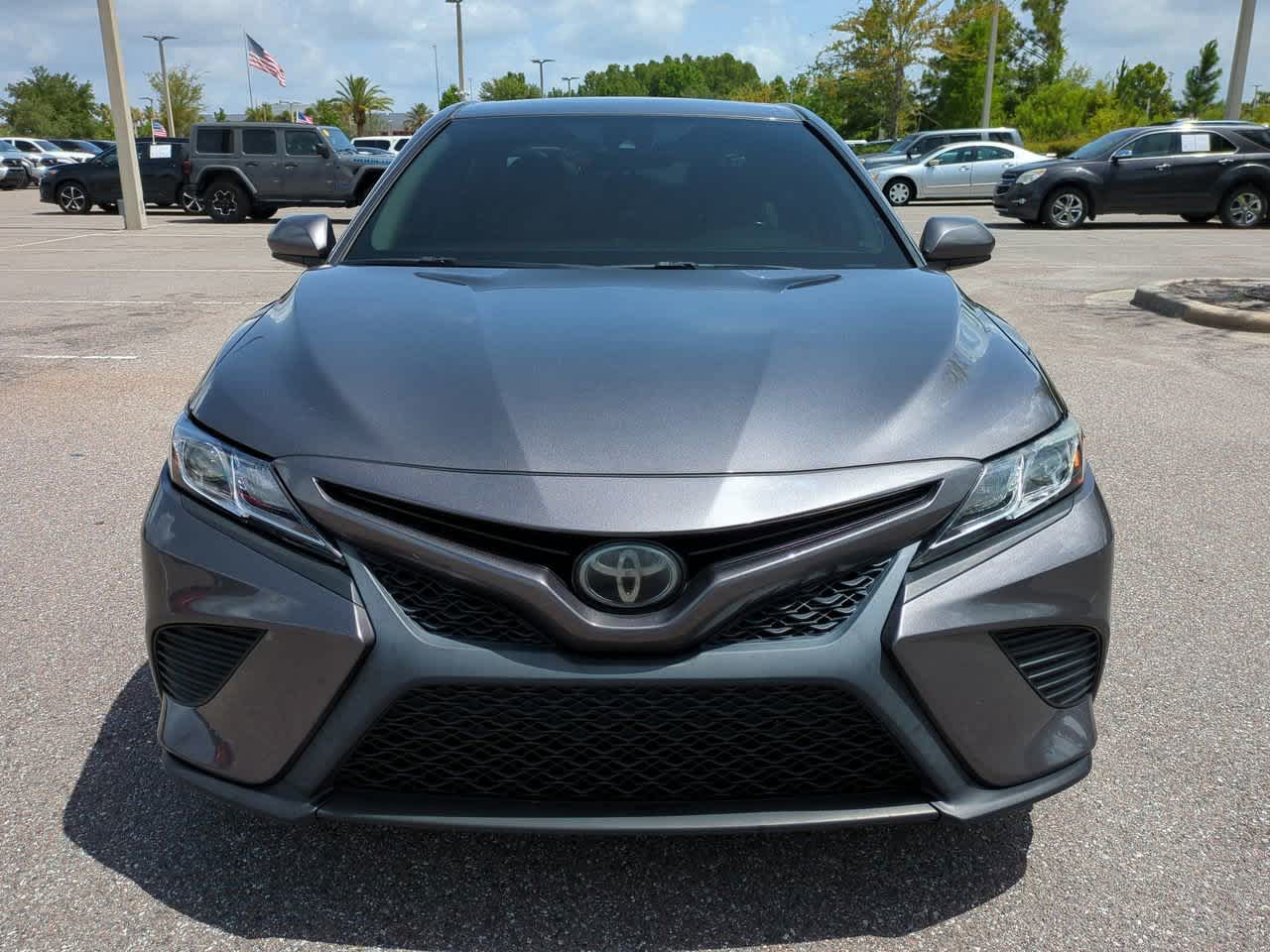 2020 Toyota Camry SE 9