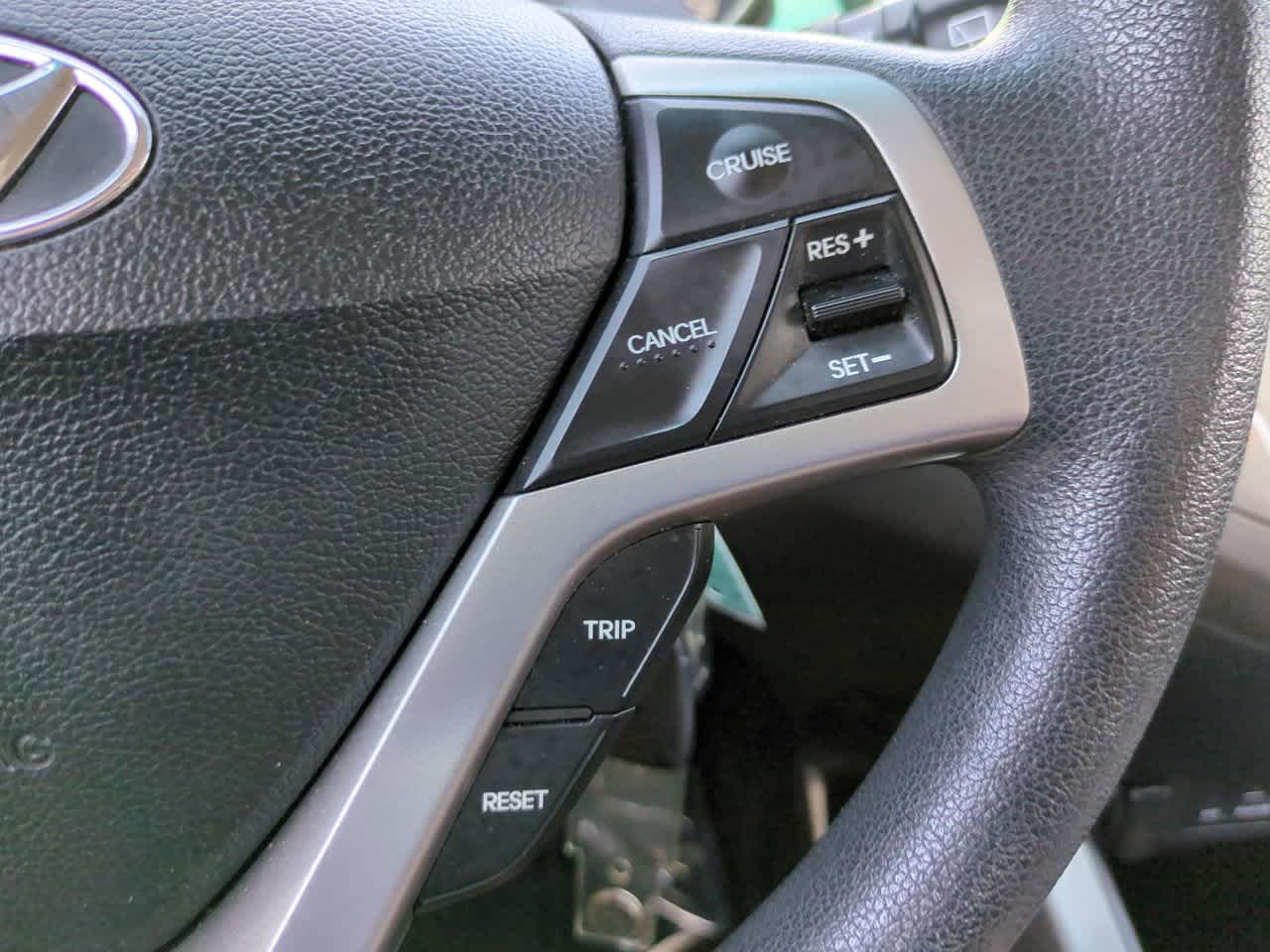 Thumbnail: 2014 Hyundai Veloster - 21