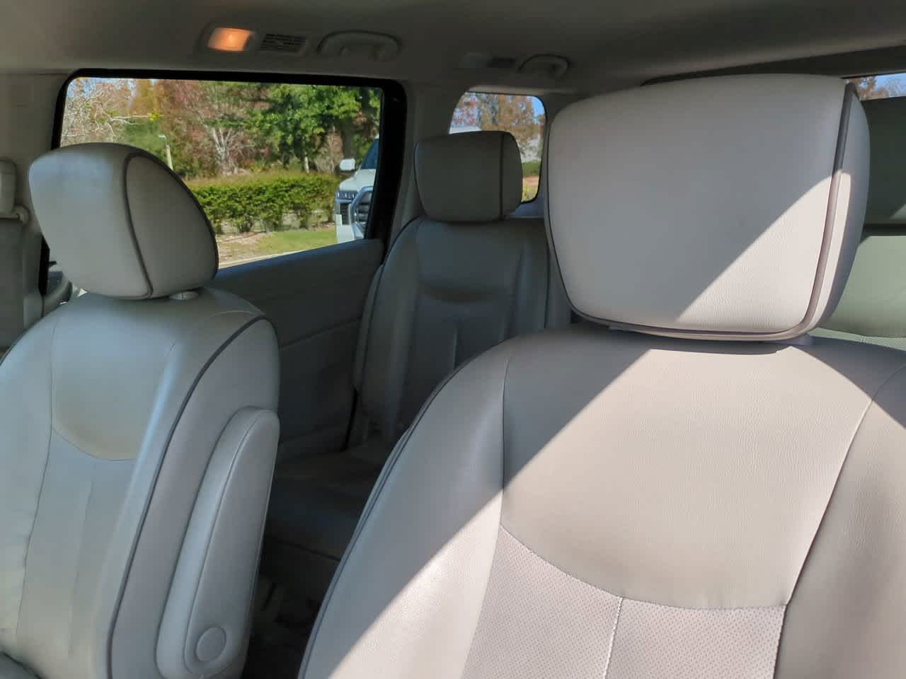 Thumbnail: 2015 Nissan Quest - 7