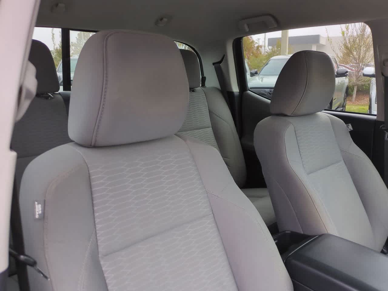 Thumbnail: 2016 Toyota Tacoma - 7