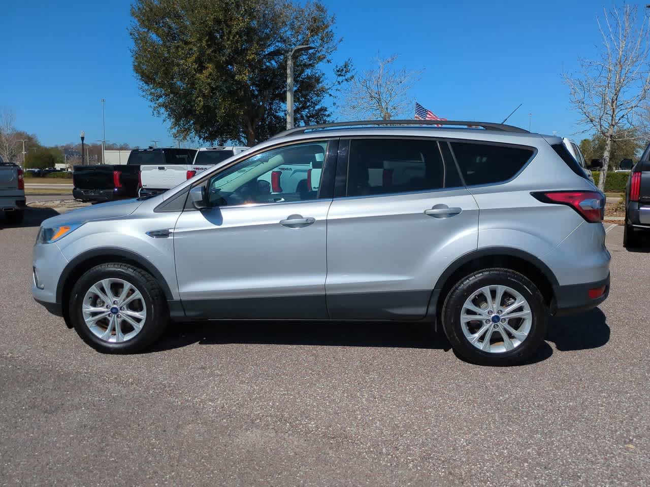 Thumbnail: 2018 Ford Escape - 3