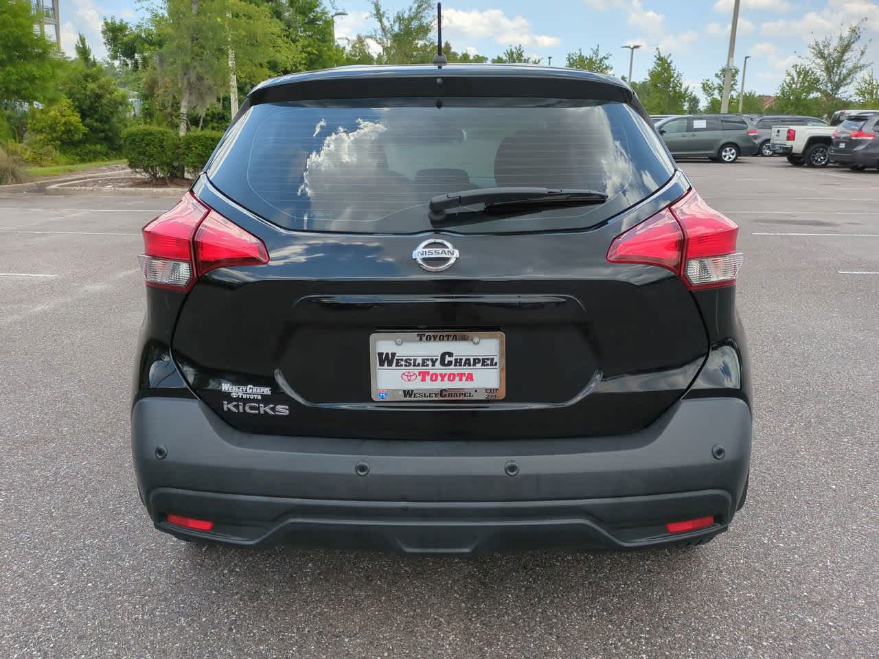 2020 Nissan Kicks S 5