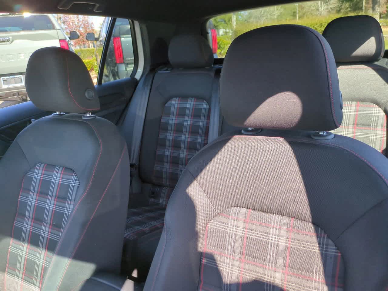 Thumbnail: 2018 Volkswagen Golf - 8