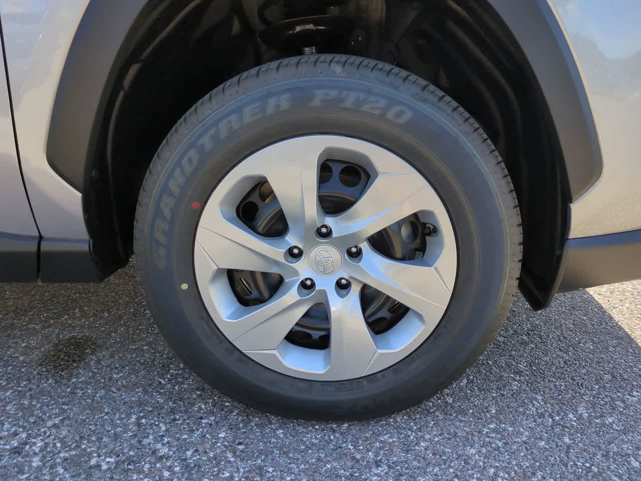 Thumbnail: 2025 Toyota RAV4 - 11