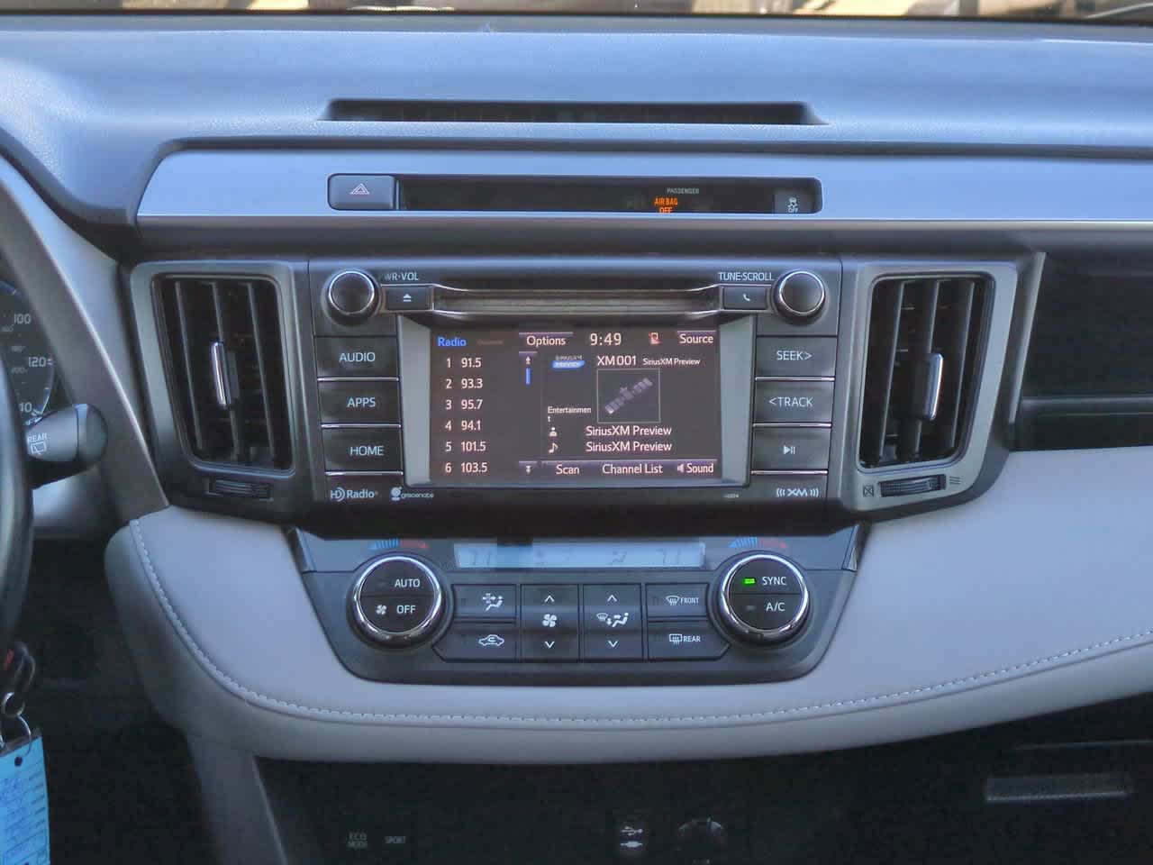 Thumbnail: 2016 Toyota RAV4 - 17