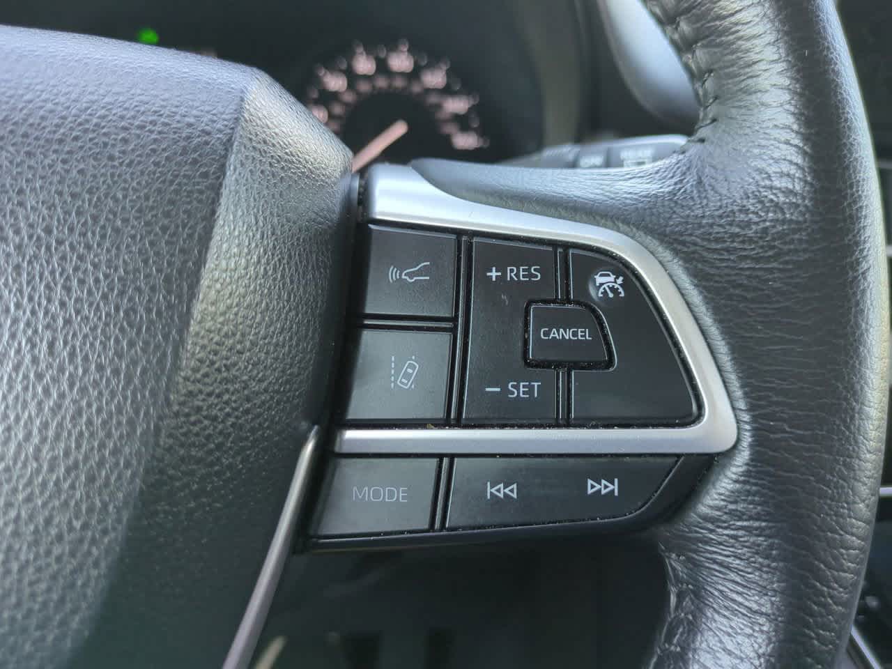 Thumbnail: 2024 Toyota Sienna - 26