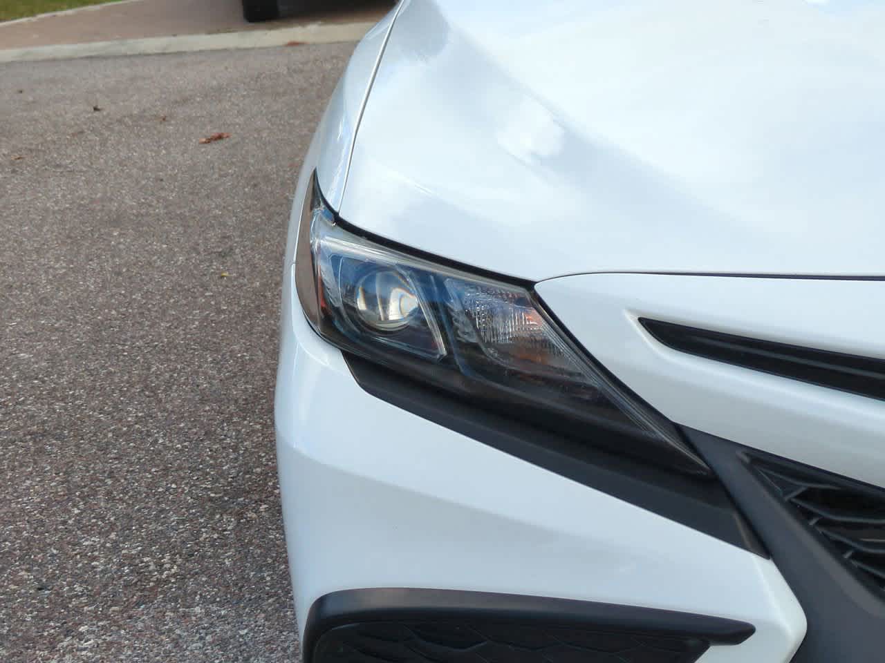 Thumbnail: 2022 Toyota Camry - 10