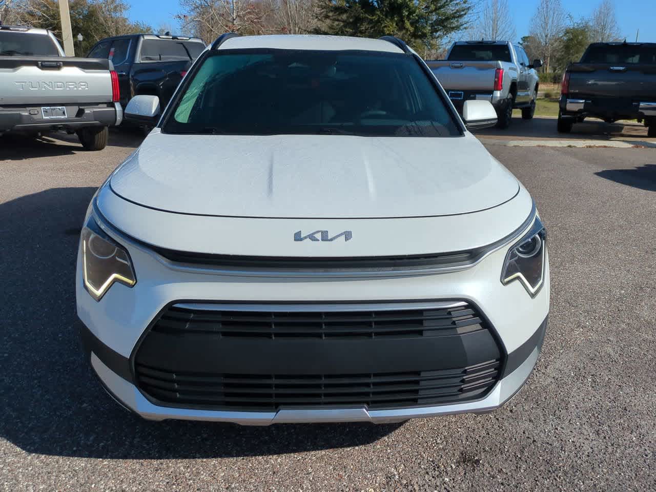 Thumbnail: 2023 Kia Niro - 9