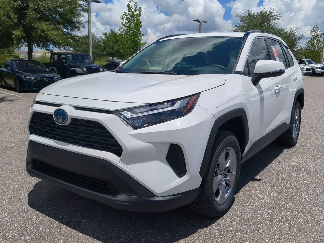 Thumbnail: 2025 Toyota RAV4 - 2