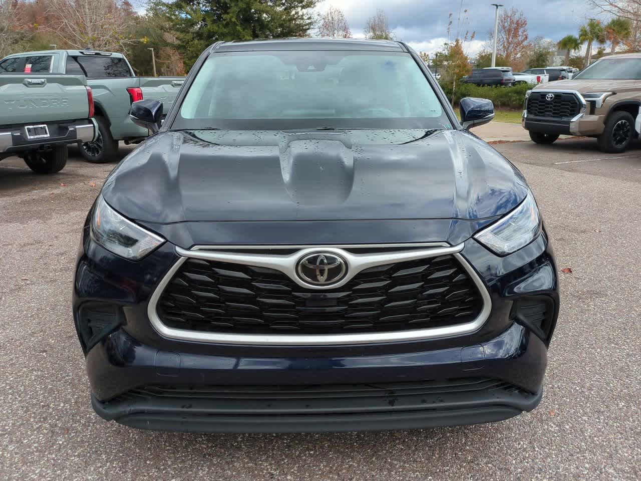 Thumbnail: 2022 Toyota Highlander - 9