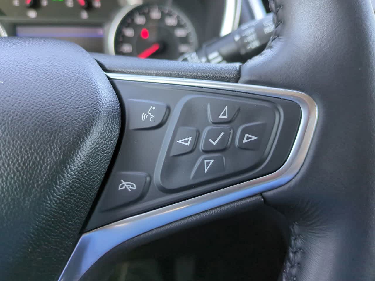 Thumbnail: 2021 Chevrolet Equinox - 24