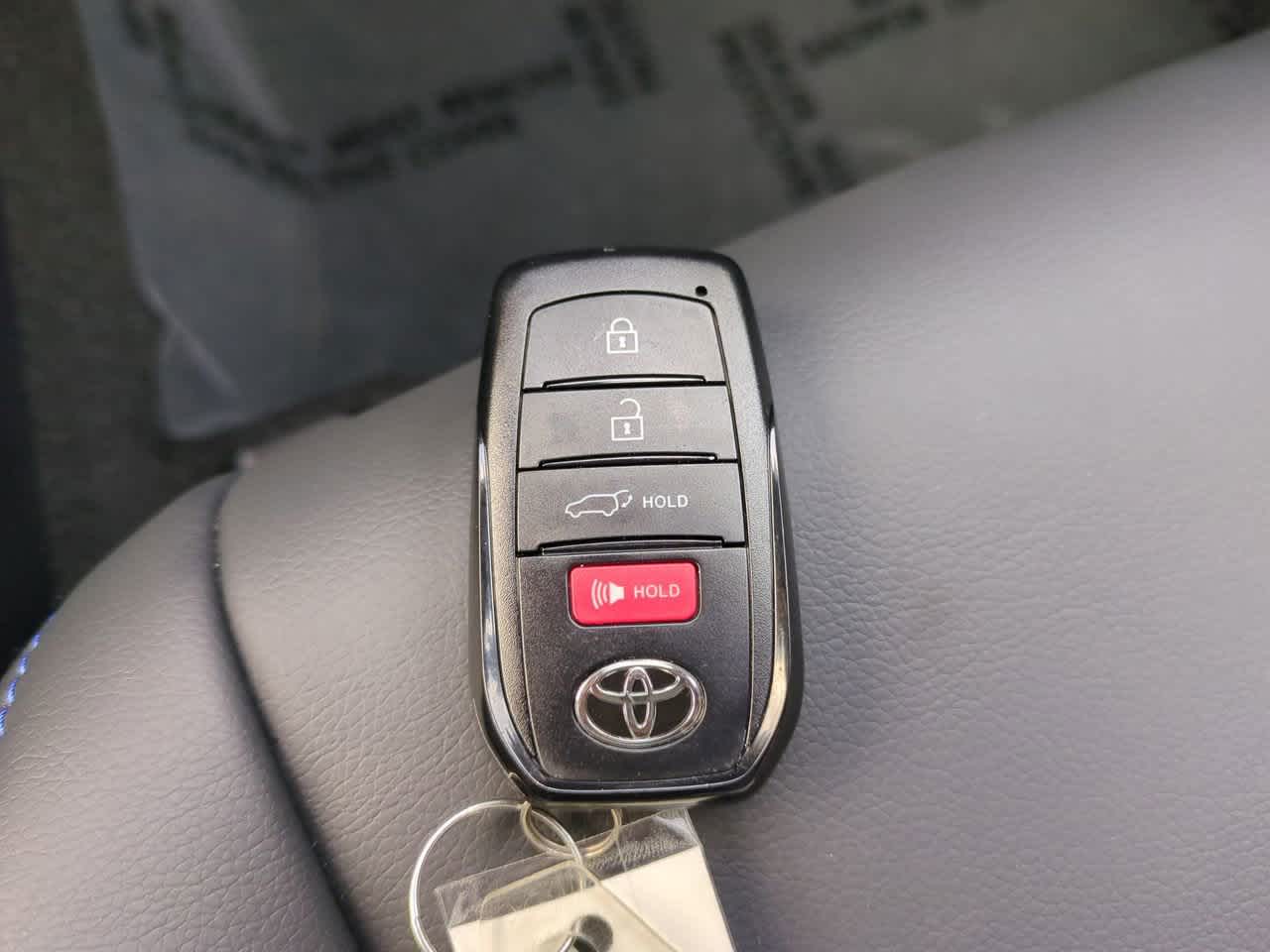 2023 Toyota Corolla Cross XSE 28