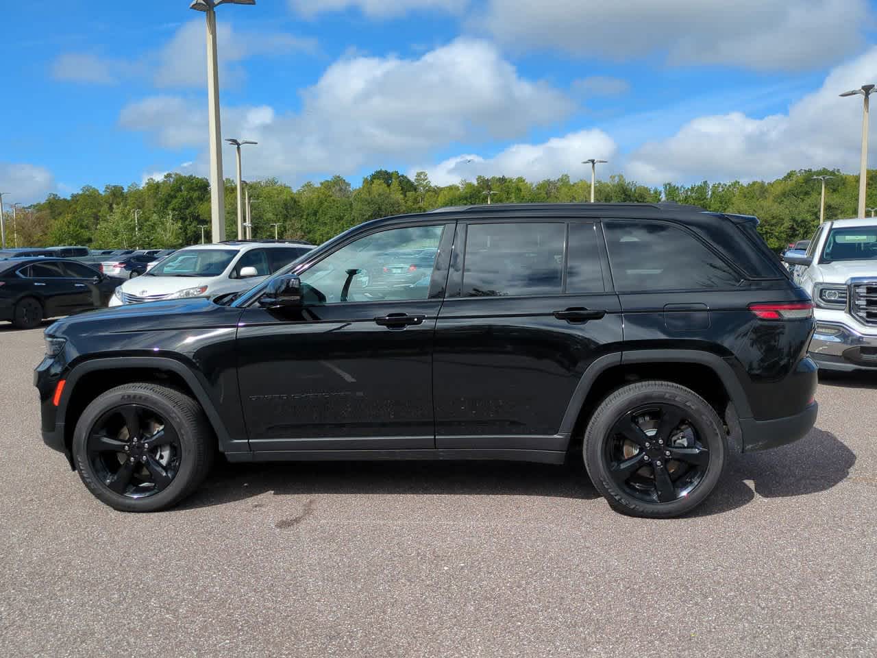 Thumbnail: 2025 Jeep Grand Cherokee - 3