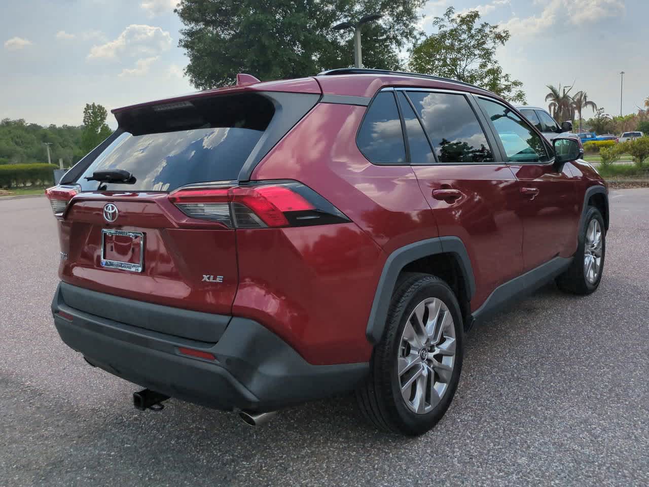 Thumbnail: 2019 Toyota RAV4 - 6