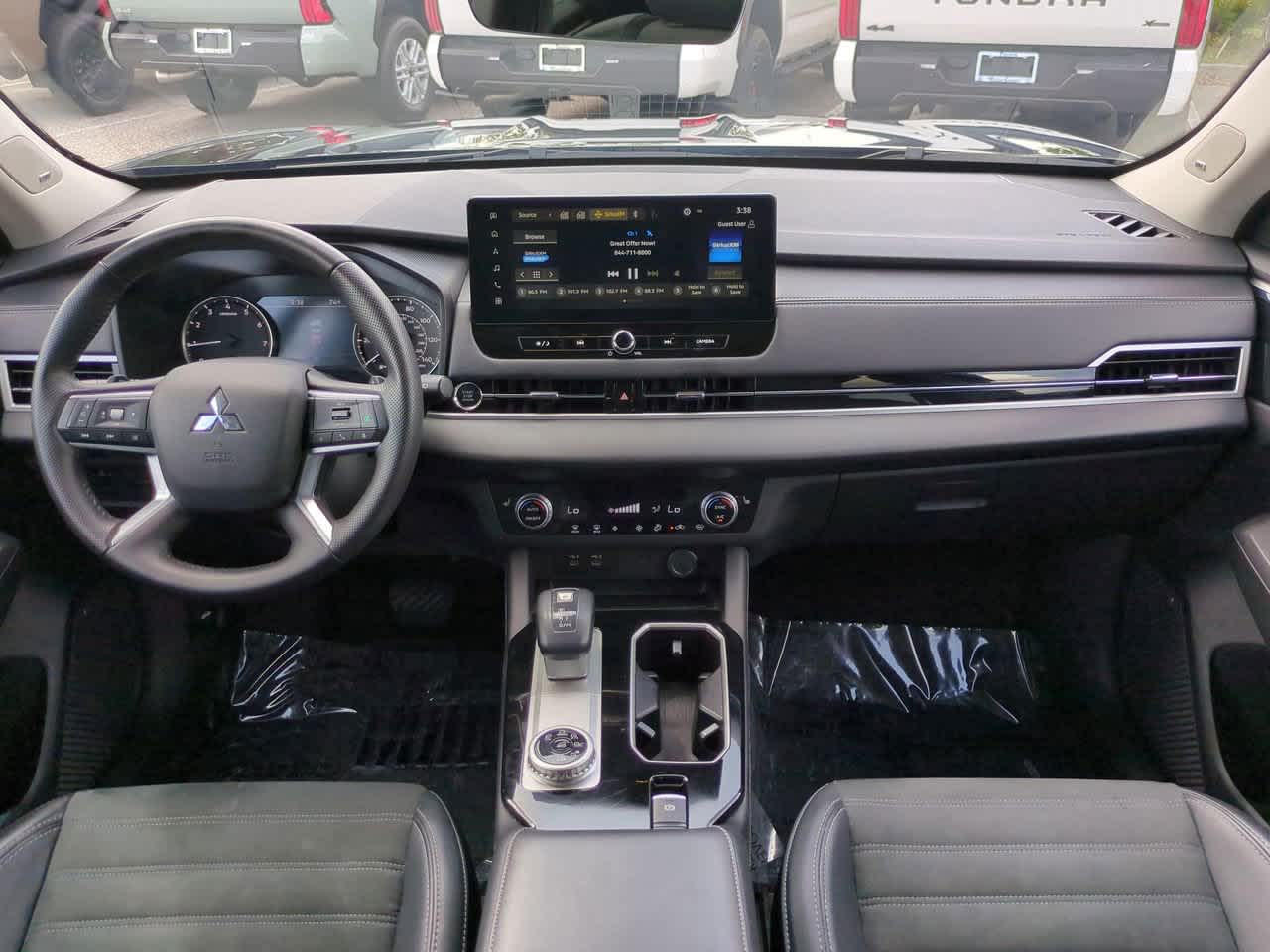 Thumbnail: 2025 Mitsubishi Outlander - 14