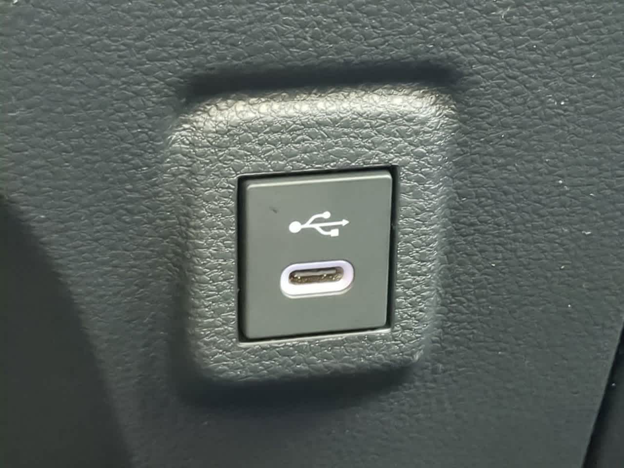 2025 Toyota Corolla LE 21