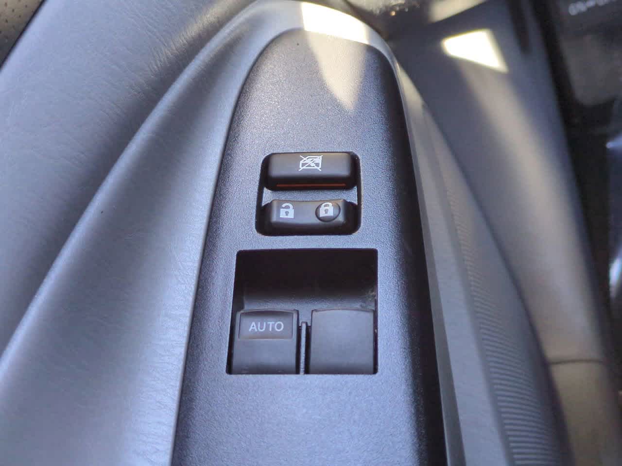 Thumbnail: 2013 Toyota Tacoma - 20