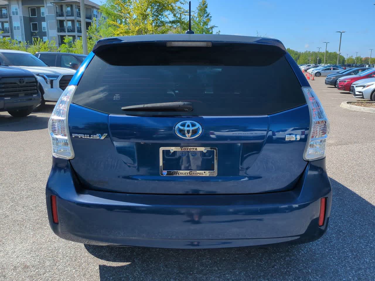 Thumbnail: 2014 Toyota Prius v - 5