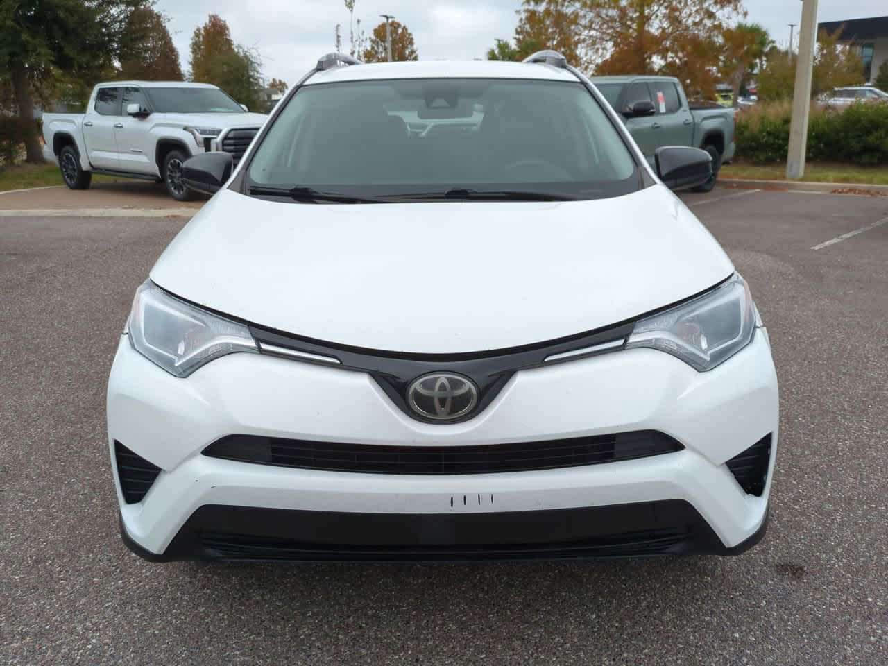 Thumbnail: 2017 Toyota RAV4 - 9