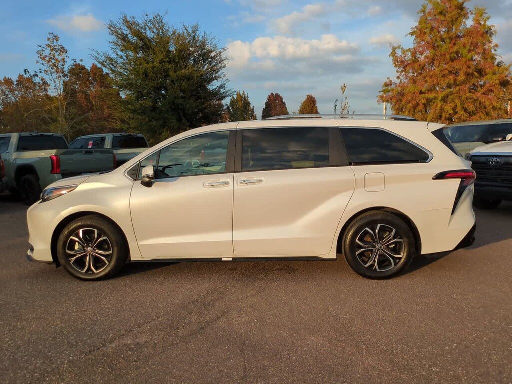Used 2025 Toyota Sienna Platinum 7 Passenger Van Passenger Van