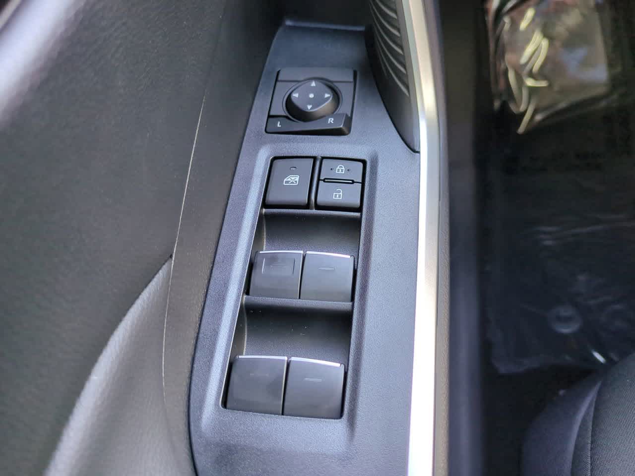 Thumbnail: 2025 Toyota RAV4 - 22