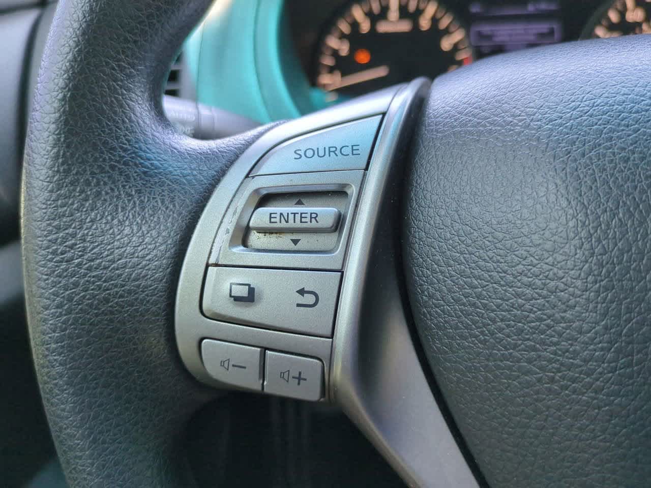 Thumbnail: 2015 Nissan Altima - 21