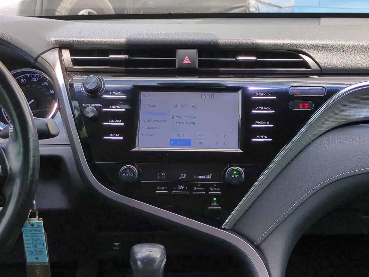 Thumbnail: 2018 Toyota Camry - 17