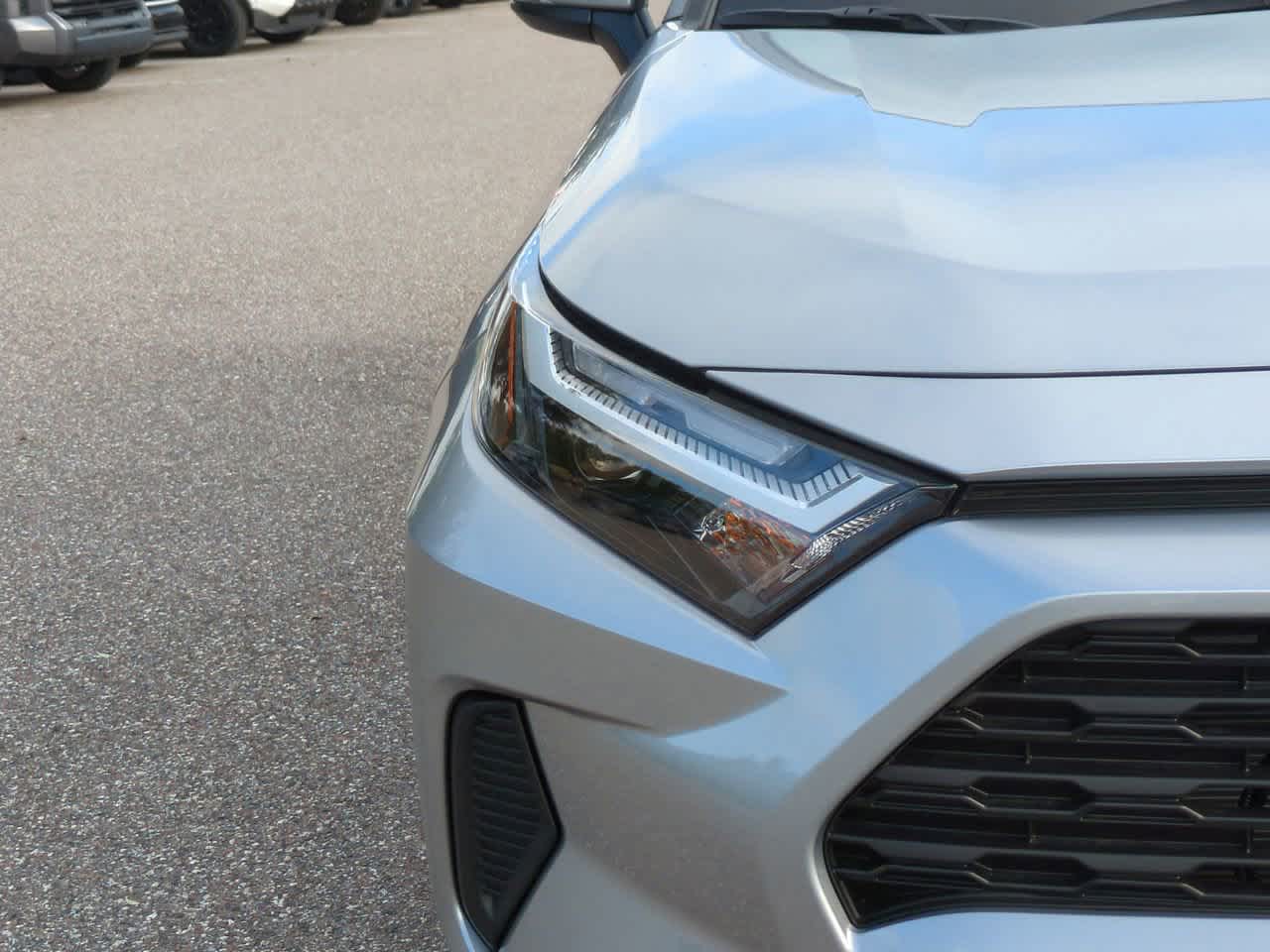 Thumbnail: 2025 Toyota RAV4 - 10