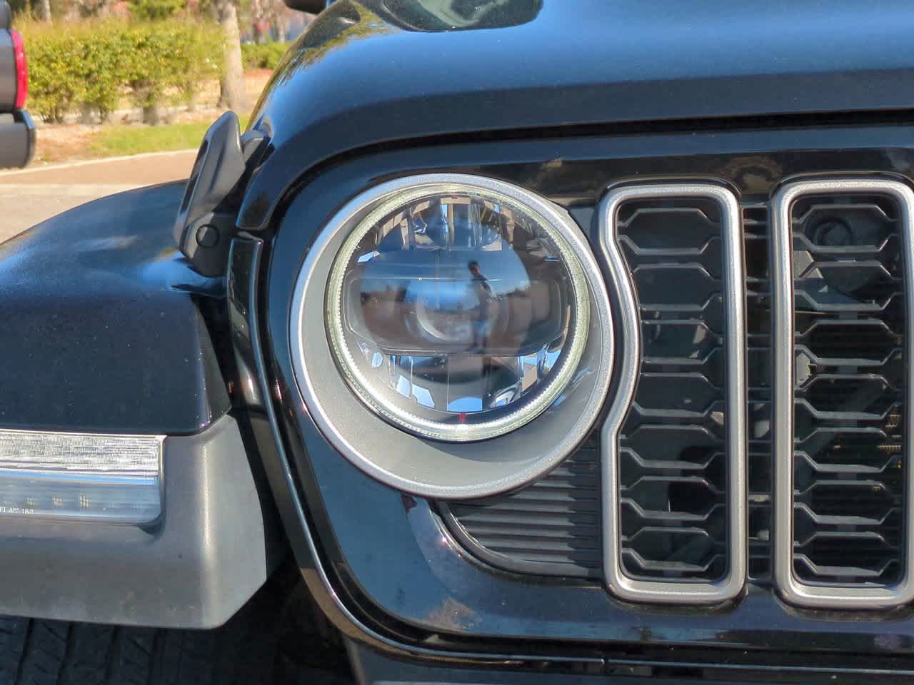 Thumbnail: 2025 Jeep Wrangler - 10