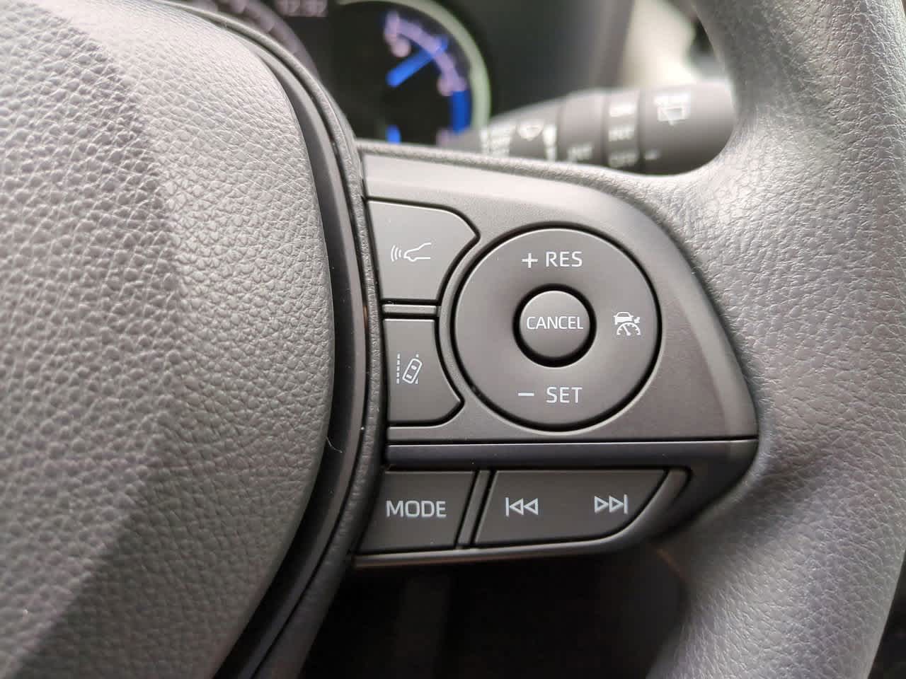 Thumbnail: 2025 Toyota RAV4 - 23