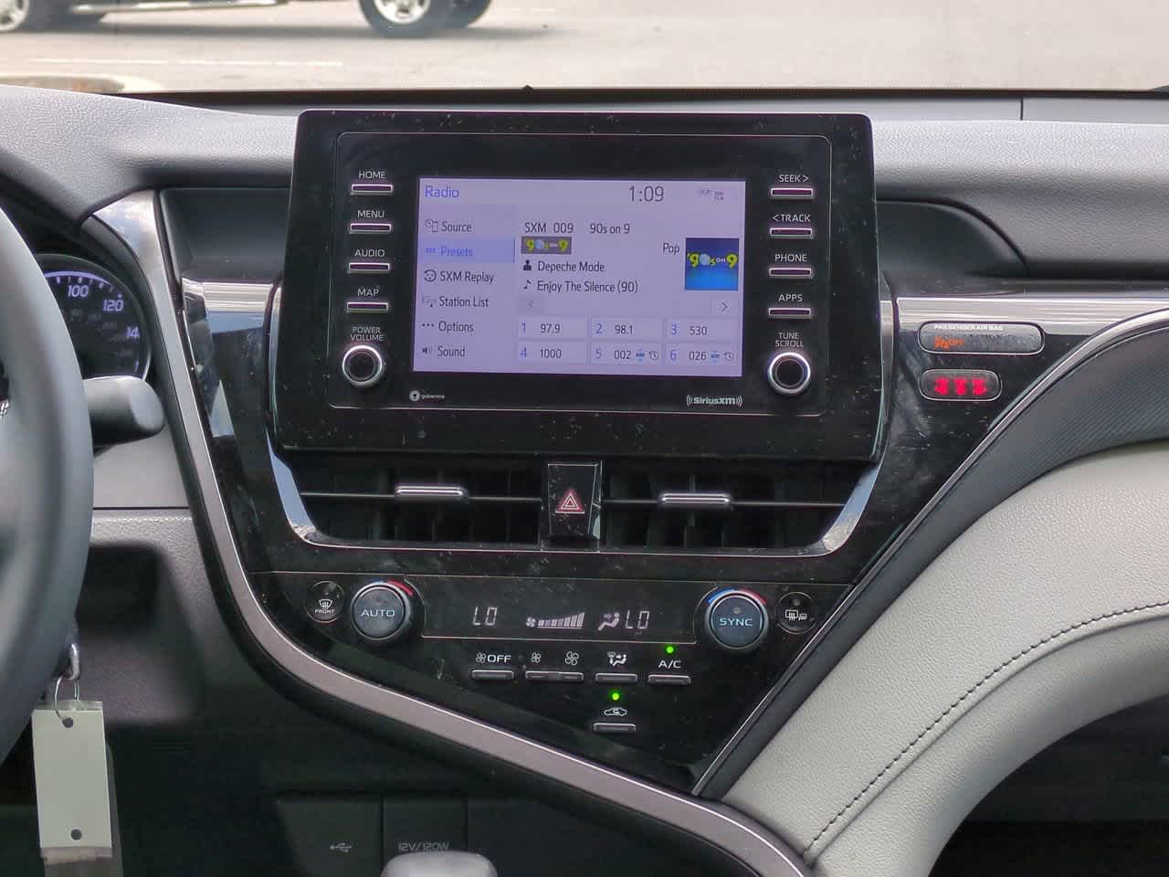 2023 Toyota Camry SE 17