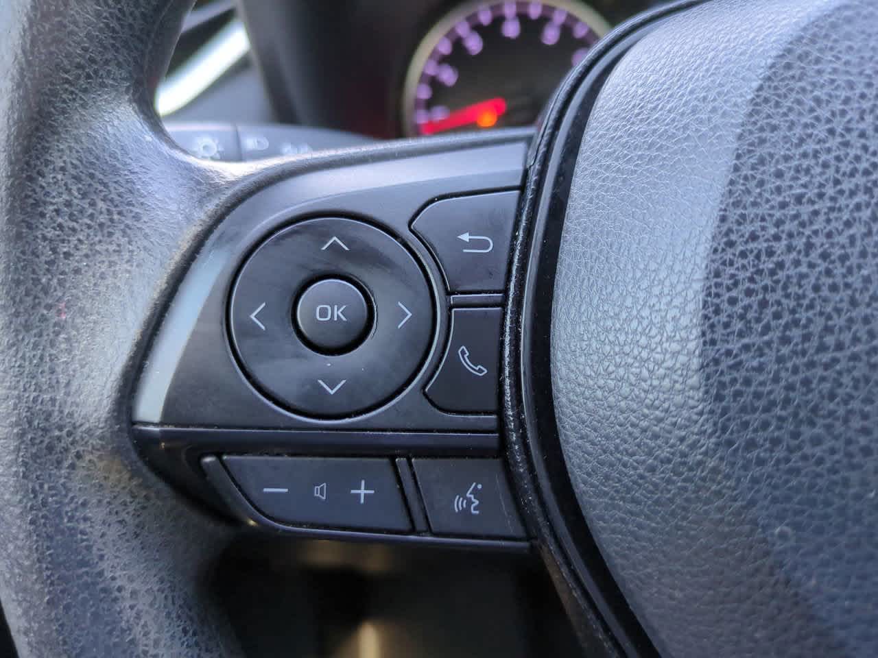 Thumbnail: 2020 Toyota RAV4 - 22