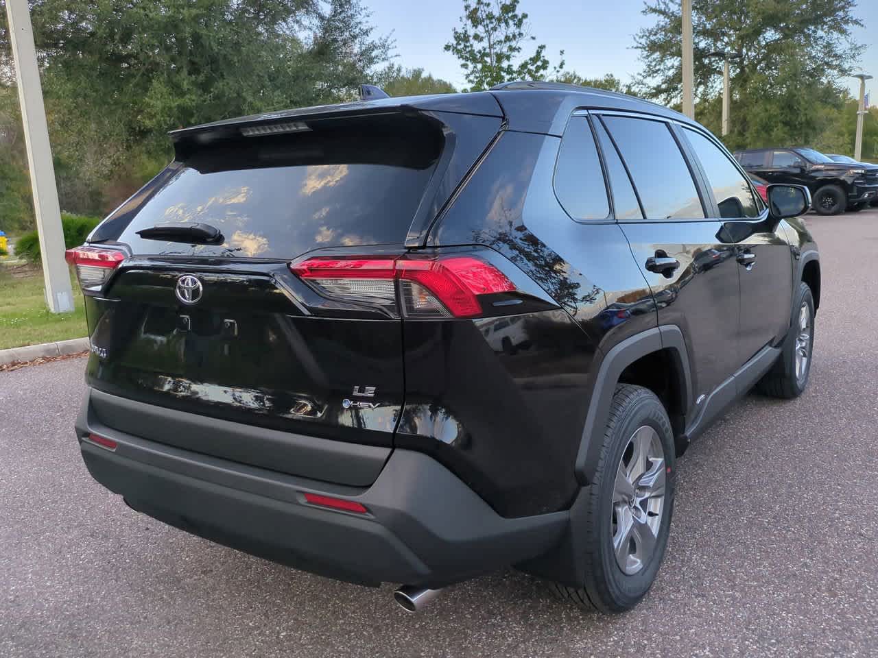 Thumbnail: 2025 Toyota RAV4 - 6