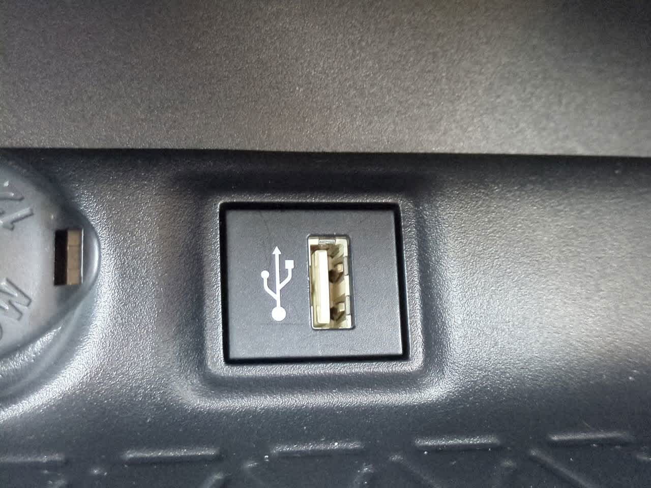 Thumbnail: 2025 Toyota RAV4 - 21