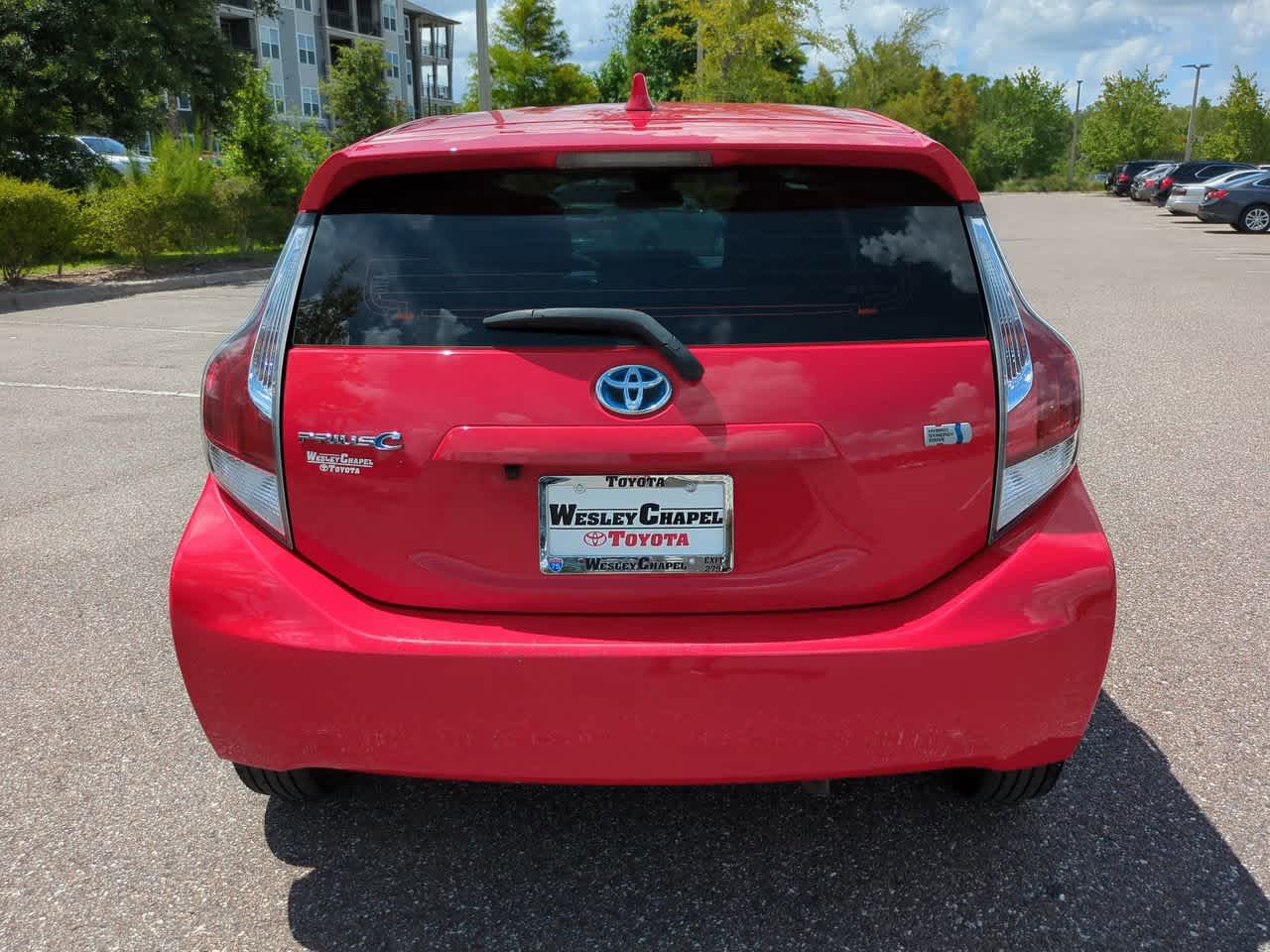 Thumbnail: 2016 Toyota Prius c - 5