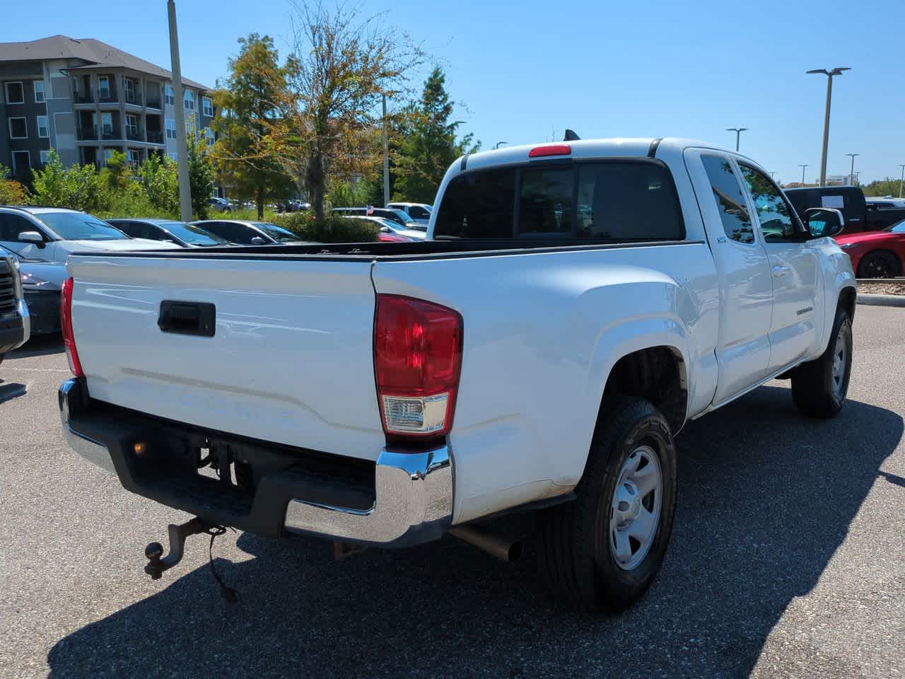 Thumbnail: 2016 Toyota Tacoma - 6